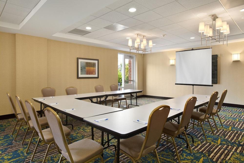 Hilton Garden Inn Silver Spring White Oak Exterior foto