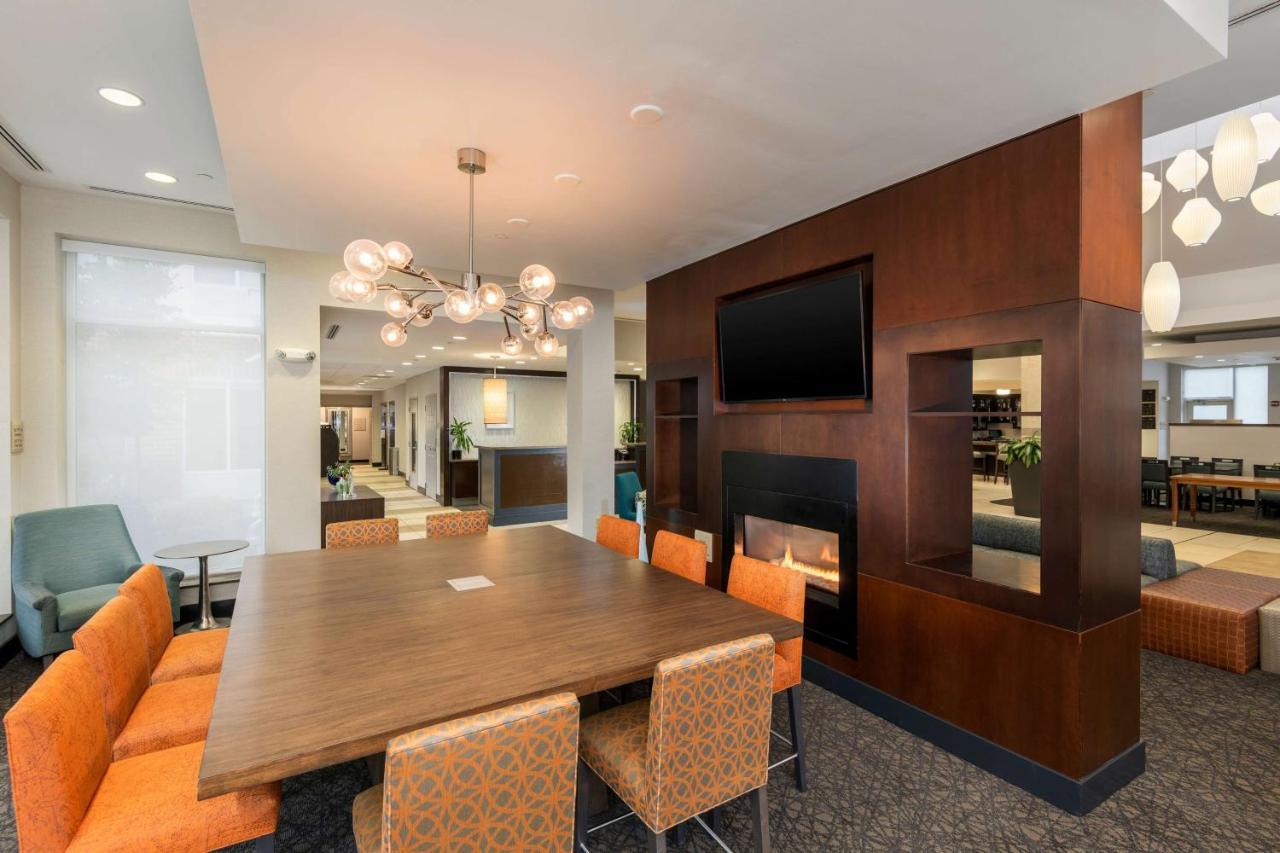 Hilton Garden Inn Silver Spring White Oak Exterior foto