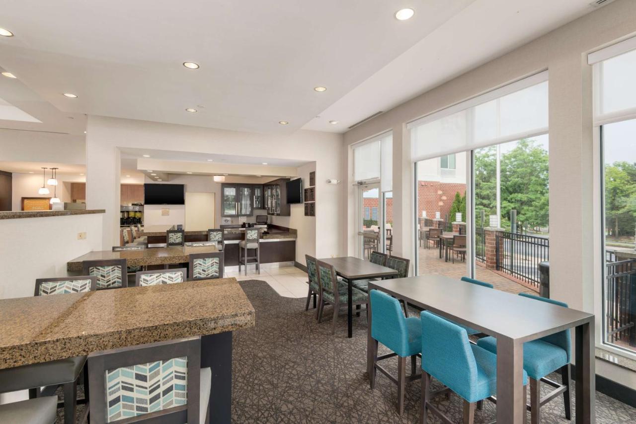 Hilton Garden Inn Silver Spring White Oak Exterior foto
