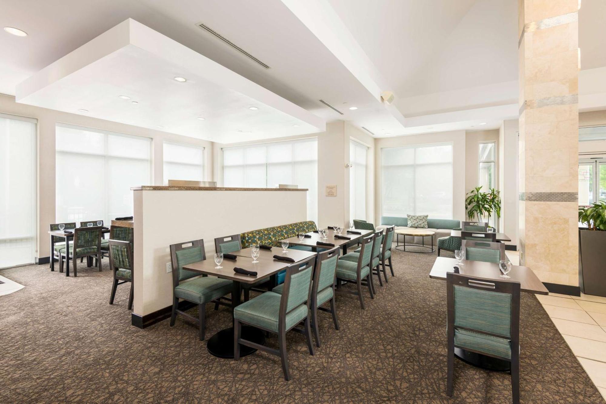 Hilton Garden Inn Silver Spring White Oak Exterior foto