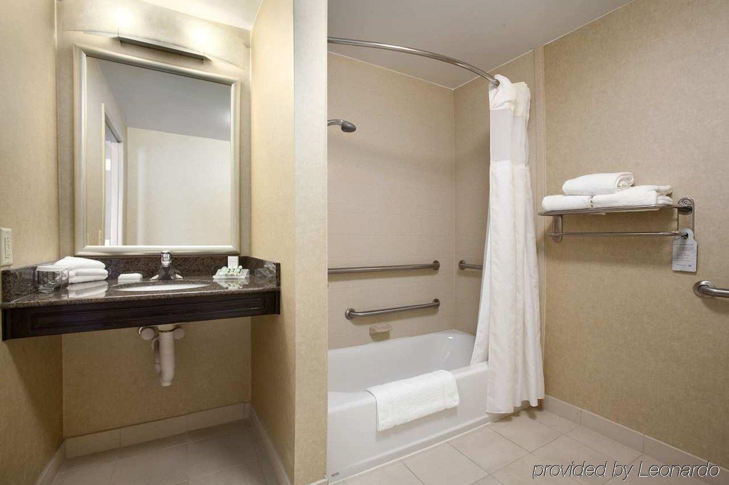 Hilton Garden Inn Silver Spring White Oak Zimmer foto