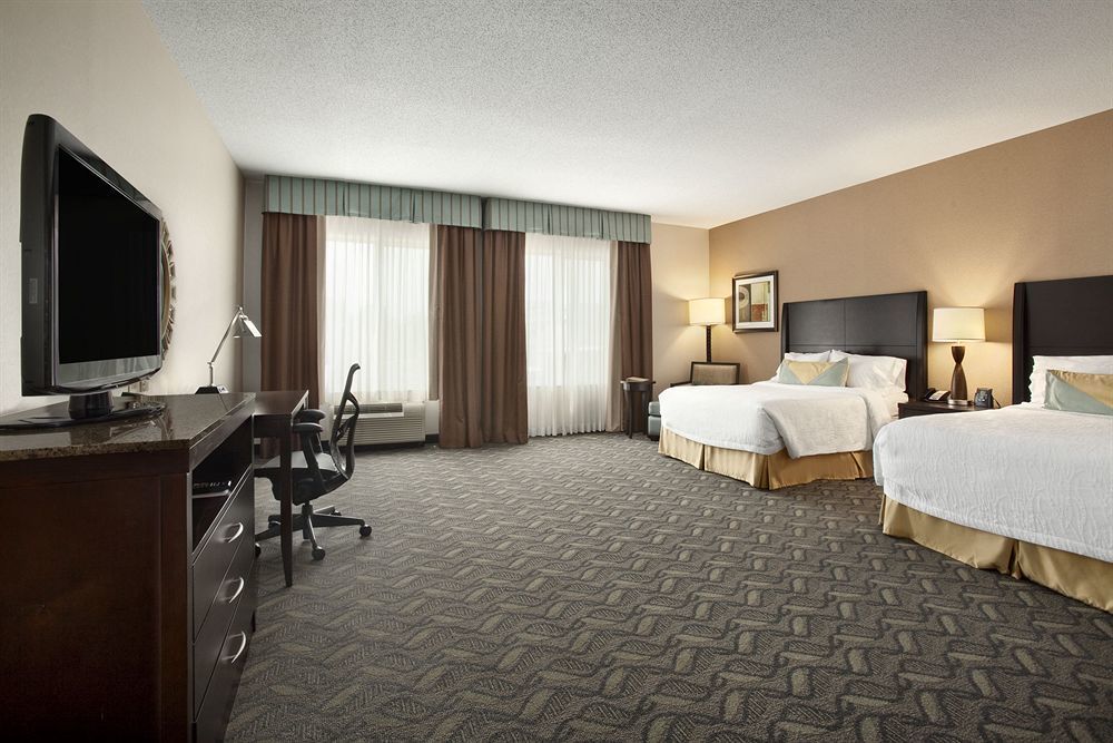Hilton Garden Inn Silver Spring White Oak Exterior foto